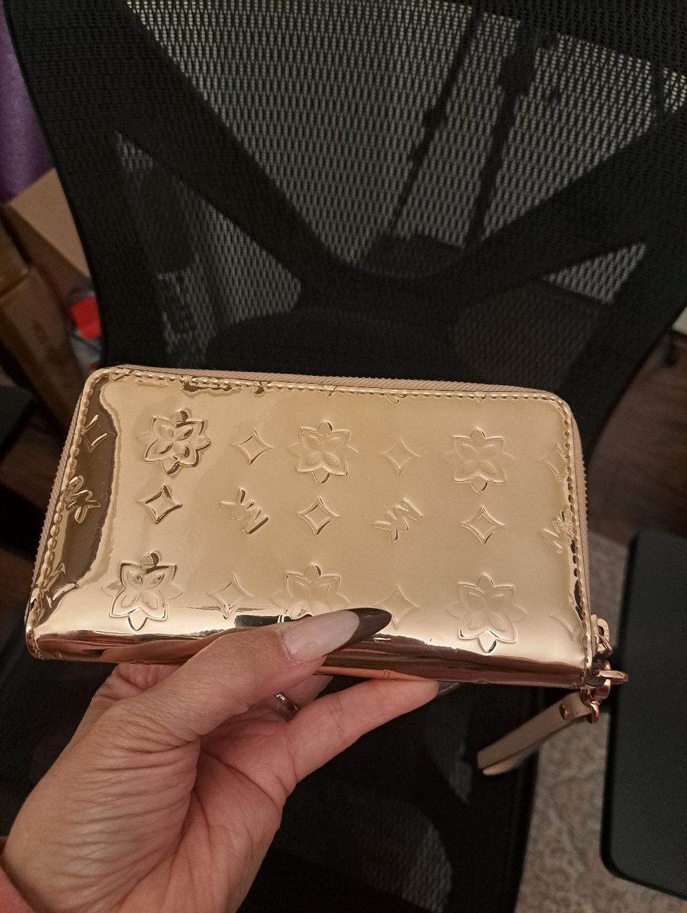 EUC Michael Kors Metallic Rose Gold Floral Zip Wallet - Picture 6 of 8